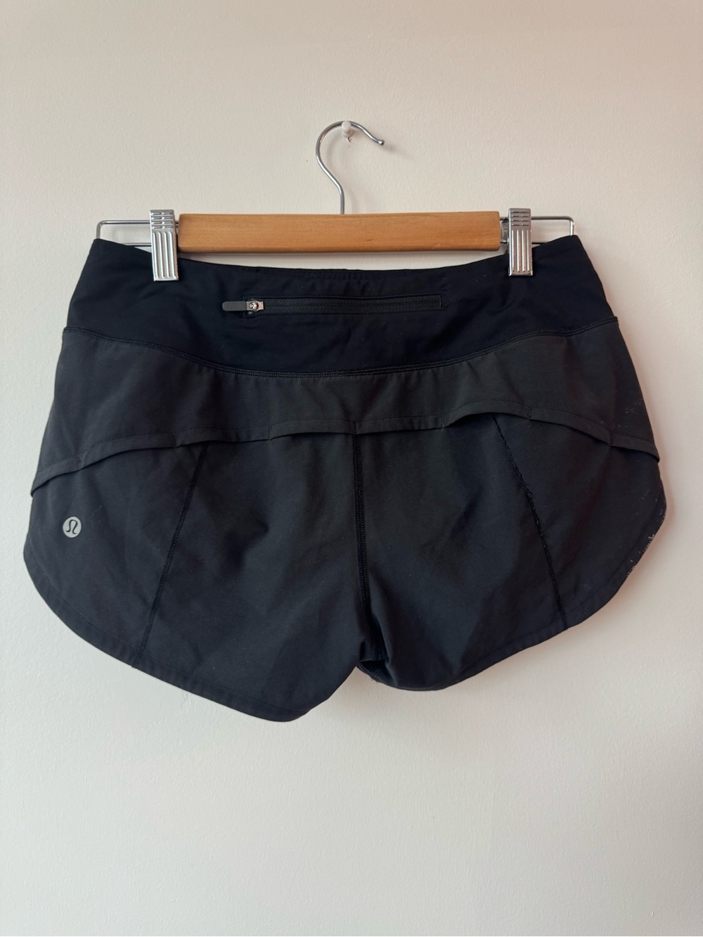 Lululemon Speed Up Short 4” Inseam Athletic Running Shorts Black Size 4